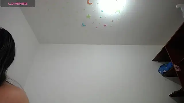 Snapshot of Laila_Laly chatting on December 2024 01:24:02 PM Laila Laly online show from December 2024 01:24:02 PM