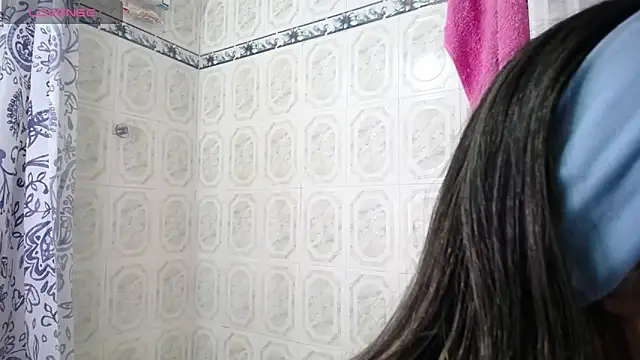 Snapshot of Laila_Laly chatting on December 2024 09:41:02 PM Laila Laly online show from December 2024 09:41:02 PM