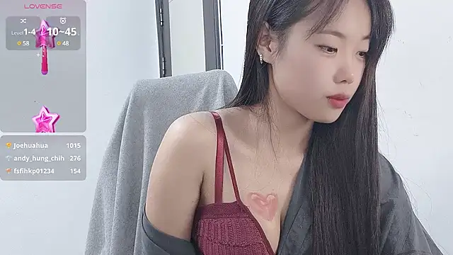 Lvy--v online show from December 2024 10:52:02 PM