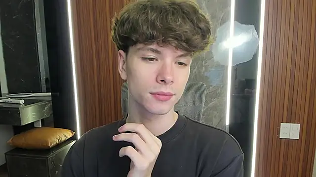 calvin love you online show from April 2026 05:06:02 PM