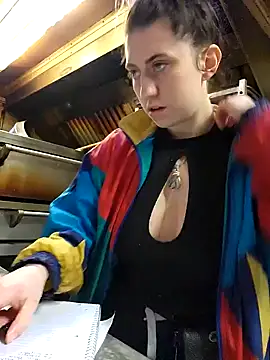 Snapshot of lavenderdelights chatting on January 2025 11:55:01 PM lavenderdelights online show from January 2025 11:55:01 PM