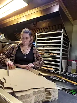 Snapshot of lavenderdelights chatting on January 2025 09:35:02 PM lavenderdelights online show from January 2025 09:35:02 PM