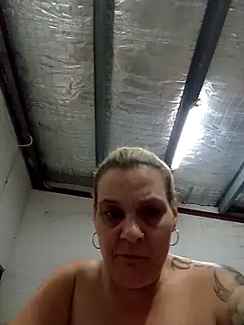 llASHll online show from November 2025 09:38:02 PM