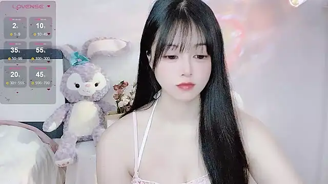 Snapshot of Lydia_170 chatting on December 2024 07:45:02 AM Lydia 170 online show from December 2024 07:45:02 AM