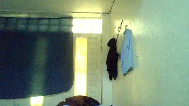 Snapshot of CELEna098rs707 chatting on April 2026 06:15:01 PM CELEna098rs707 online show from April 2026 06:15:01 PM