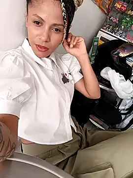 BlairSamy online show from November 2025 03:55:02 PM