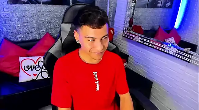 salvadorgomezx online show from January 2025 12:48:01 AM