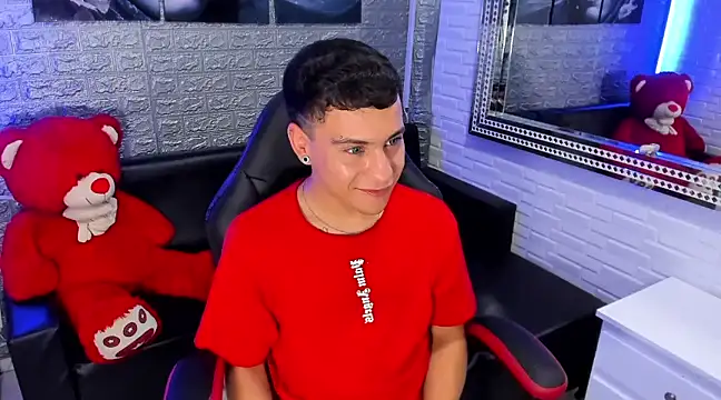 salvadorgomezx online show from February 2025 01:14:02 PM