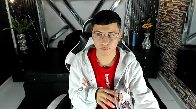 salvadorgomezx online show from February 2025 02:45:01 AM