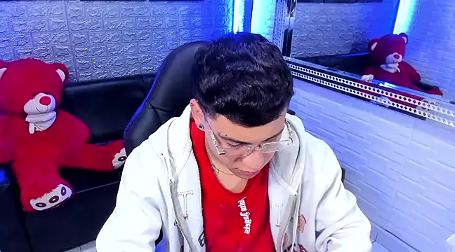 salvadorgomezx online show from February 2025 09:20:01 AM