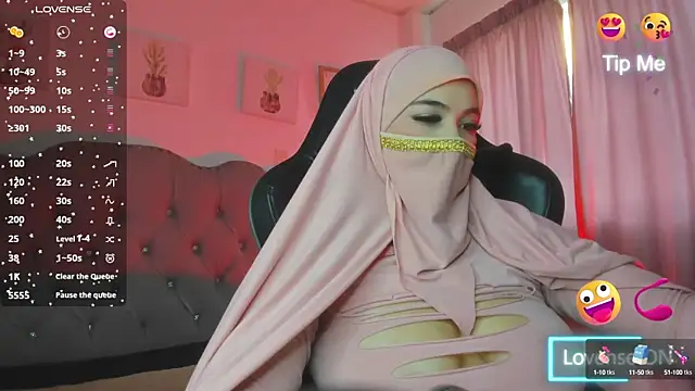 Snapshot of Tahiraa_ chatting on December 2024 07:17:01 PM Tahiraa online show from December 2024 07:17:01 PM