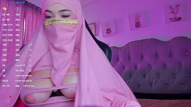 Snapshot of Tahiraa_ chatting on January 2025 01:05:01 PM Tahiraa online show from January 2025 01:05:01 PM