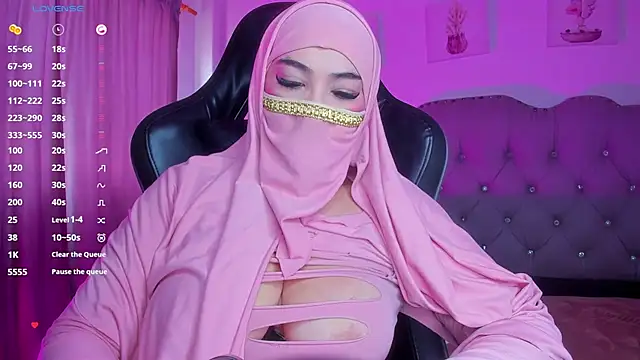 Snapshot of Tahiraa_ chatting on January 2025 01:12:02 PM Tahiraa online show from January 2025 01:12:02 PM