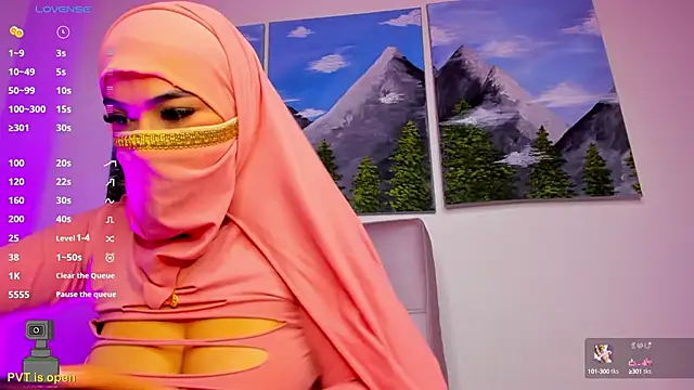 Snapshot of Tahiraa_ chatting on February 2025 01:22:02 PM Tahiraa online show from February 2025 01:22:02 PM