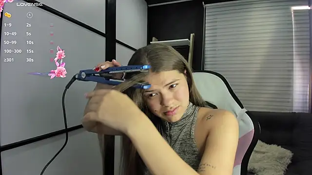 Snapshot of PaigeJayden chatting on January 2025 08:18:01 PM PaigeJayden online show from January 2025 08:18:01 PM