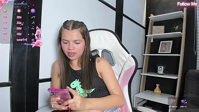 Snapshot of PaigeJayden chatting on January 2025 08:10:02 PM PaigeJayden online show from January 2025 08:10:02 PM