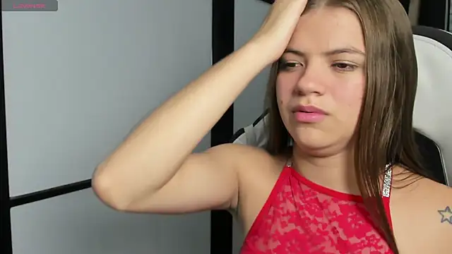 Snapshot of PaigeJayden chatting on March 2025 08:26:02 PM PaigeJayden online show from March 2025 08:26:02 PM