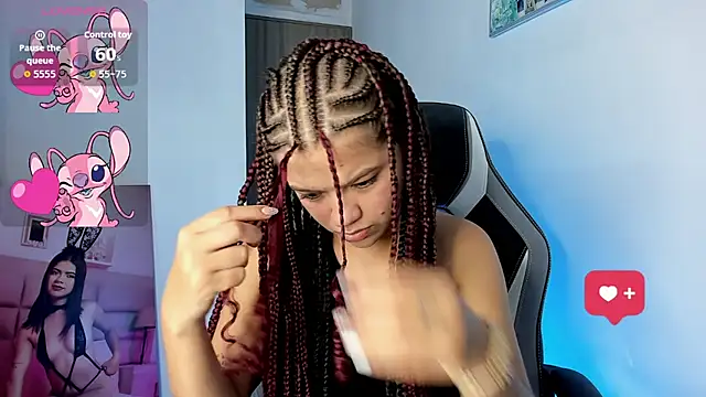 Snapshot of PaigeJayden chatting on October 2025 09:59:01 PM PaigeJayden online show from October 2025 09:59:01 PM