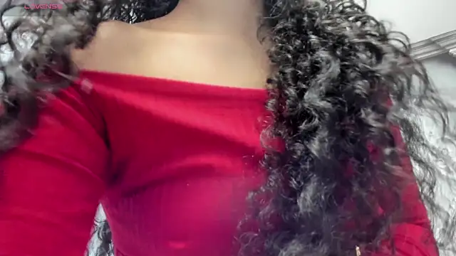 Snapshot of joselyn_sexy_ chatting on January 2025 11:35:01 PM joselyn sexy online show from January 2025 11:35:01 PM