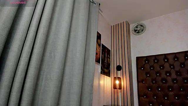 Snapshot of joselyn_sexy_ chatting on March 2025 09:38:01 PM joselyn sexy online show from March 2025 09:38:01 PM