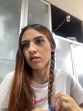 sofiarouge online show from September 2025 04:40:02 PM