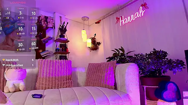 Snapshot of HANNAH_LOVEE chatting on March 2025 06:16:01 AM HANNAH LOVEE online show from March 2025 06:16:01 AM