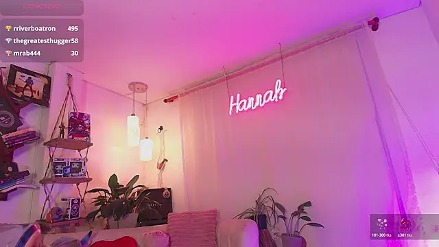 Snapshot of HANNAH_LOVEE chatting on July 2026 06:47:02 AM HANNAH LOVEE online show from July 2026 06:47:02 AM