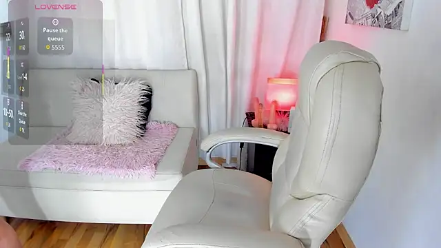 Snapshot of anyi_restrepo chatting on October 2025 12:27:02 PM anyi restrepo online show from October 2025 12:27:02 PM