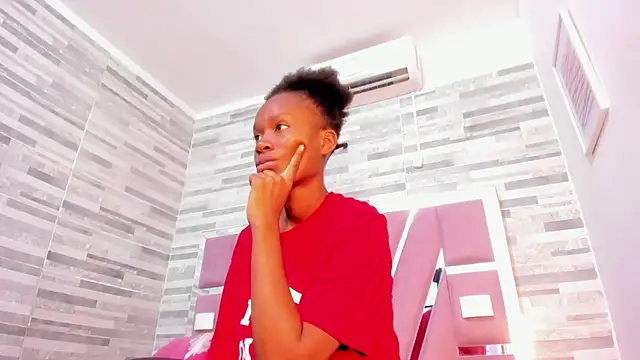 Snapshot of ebony_march chatting on February 2025 06:33:01 PM ebony march online show from February 2025 06:33:01 PM