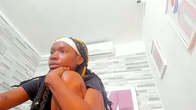 Snapshot of ebony_march chatting on March 2025 06:29:01 PM ebony march online show from March 2025 06:29:01 PM