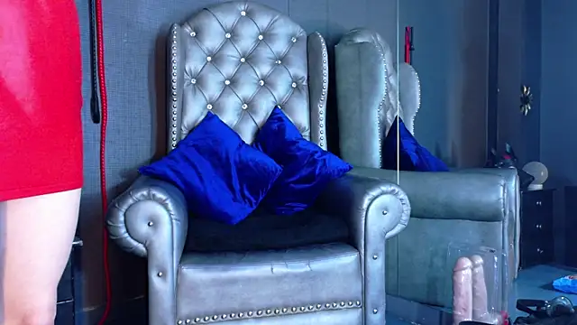 LusstCruella online show from November 2025 02:10:01 AM