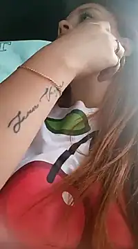 Snapshot of aurora_sky11 chatting on January 2025 08:50:01 PM aurora sky11 online show from January 2025 08:50:01 PM