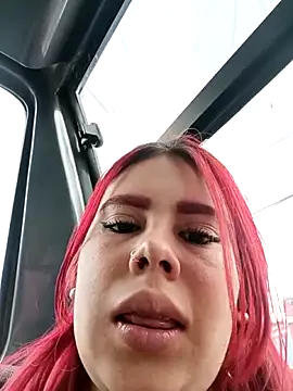 Snapshot of aurora_sky11 chatting on October 2025 03:31:01 PM aurora sky11 online show from October 2025 03:31:01 PM