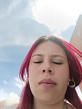 Snapshot of aurora_sky11 chatting on October 2025 03:12:01 PM aurora sky11 online show from October 2025 03:12:01 PM