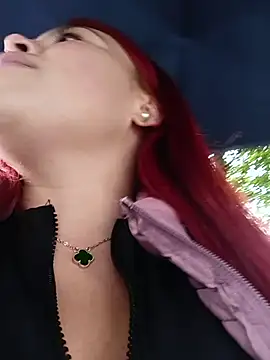 Snapshot of aurora_sky11 chatting on December 2025 09:00:01 PM aurora sky11 online show from December 2025 09:00:01 PM