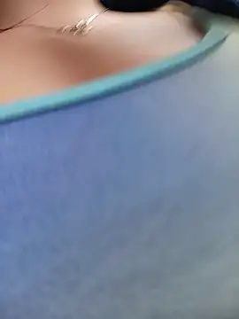 Snapshot of aurora_sky11 chatting on December 2025 09:41:02 PM aurora sky11 online show from December 2025 09:41:02 PM