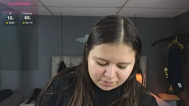 Laia and Aloby online show from November 2025 10:13:02 PM