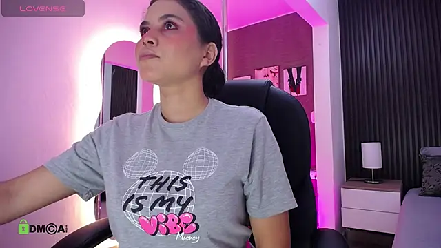 natasha  jackson online show from October 2025 12:14:02 PM