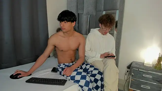 All3ssandr0 online show from November 2025 12:15:02 PM