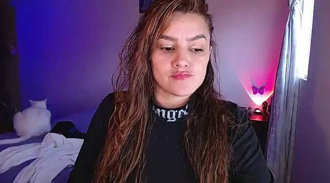 Lu perez online show from February 2025 10:53:02 PM