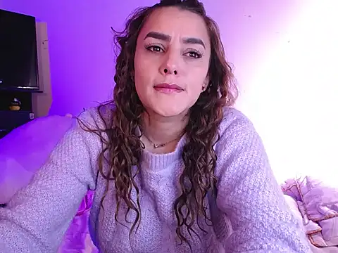 Lu perez online show from October 2025 05:02:02 PM