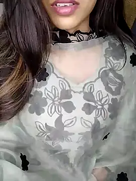 Snapshot of Sreya213 chatting on December 2024 07:44:01 PM Sreya213 online show from December 2024 07:44:01 PM