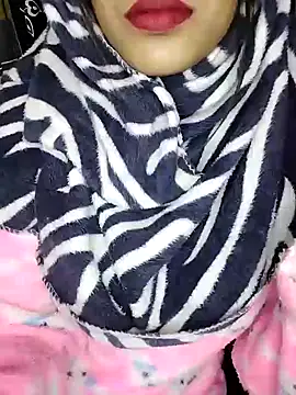 Snapshot of Sreya213 chatting on December 2024 04:38:01 PM Sreya213 online show from December 2024 04:38:01 PM