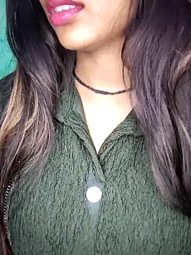 Snapshot of Sreya213 chatting on December 2024 09:39:01 AM Sreya213 online show from December 2024 09:39:01 AM