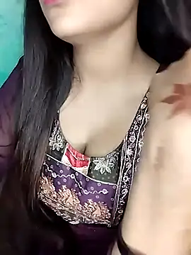 Snapshot of Sreya213 chatting on October 2025 03:53:02 AM Sreya213 online show from October 2025 03:53:02 AM