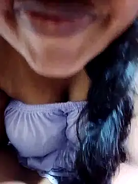 Snapshot of Diwya69 chatting on May 2026 09:09:01 PM Diwya69 online show from May 2026 09:09:01 PM