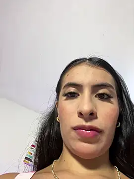 Snapshot of IssabellaLopez chatting on May 2026 03:41:01 PM IssabellaLopez online show from May 2026 03:41:01 PM