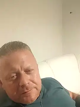 Snapshot of swingr chatting on December 2024 12:32:02 AM swingr online show from December 2024 12:32:02 AM