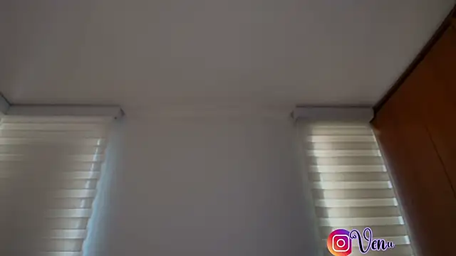 venusleroy  online show from November 2025 09:03:02 PM