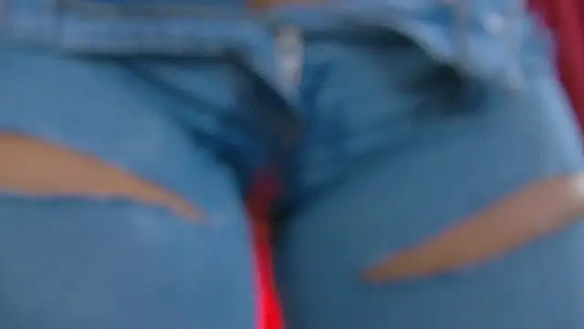 Snapshot of Foxxxy_MILF chatting on October 2025 03:56:01 AM Foxxxy MILF online show from October 2025 03:56:01 AM